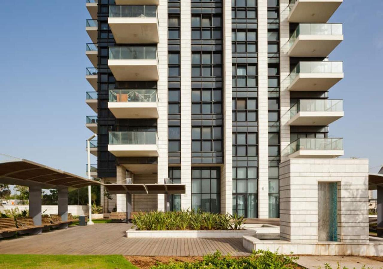 Oַ&O Group- Luxury Apt Tower Spectacular Sea View Bat Yam Exterior photo